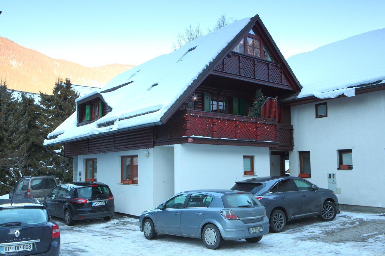 Apartments And Rooms Bernik Kranjska Gora Exterior foto